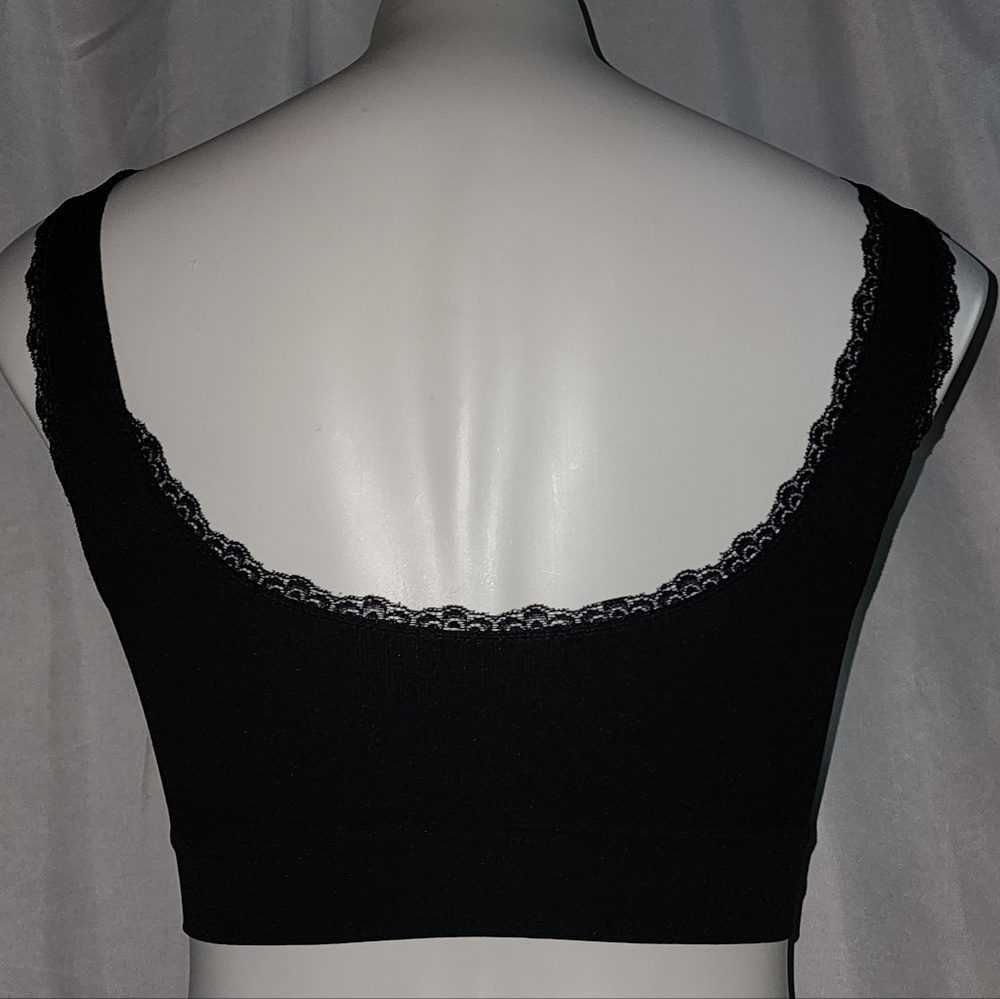 BNWT Black Lace Trim, Soft Support Bralette with Removable Pads, OS Fits Most - Picture 11 of 15
